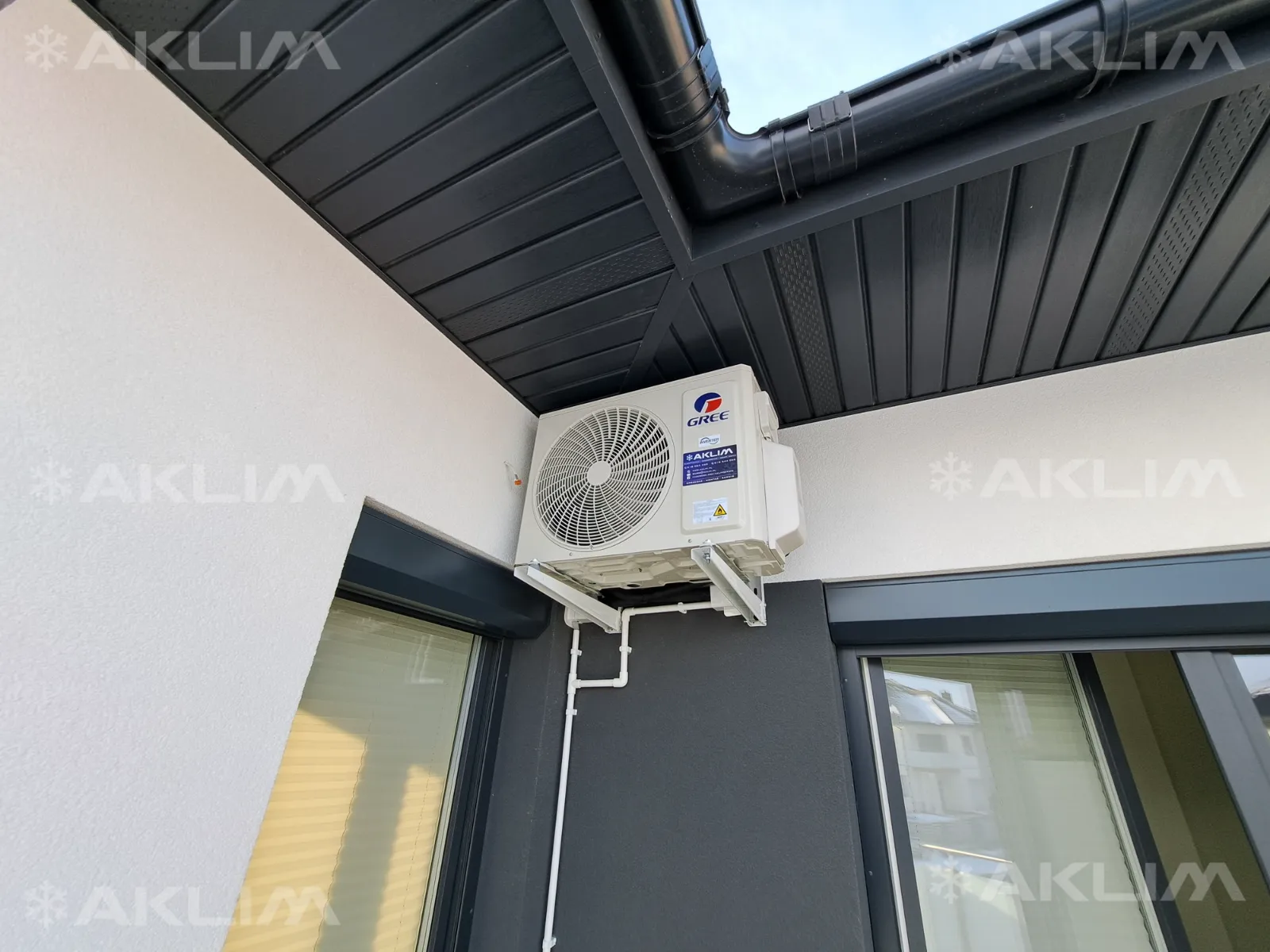 Montaż klimatyzacji w domu Gree Pular Multi Split jednostka zewnętrzna