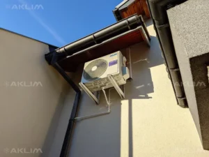 Instalacja klimatyzacji do domu AUX Q Smart jednostka zewnętrzna