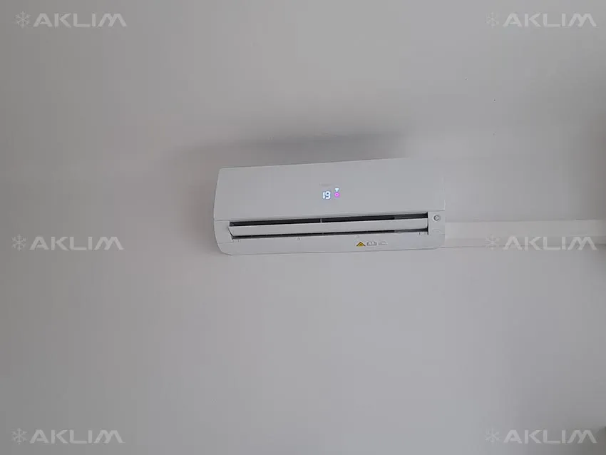 Montaż klimatyzacji do ogrzewania domu Haier Flexis